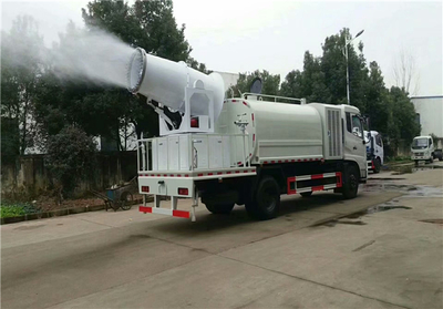 改裝工地灑水車廠家與汽車物流 專業(yè)定制與高效運輸的完美結合